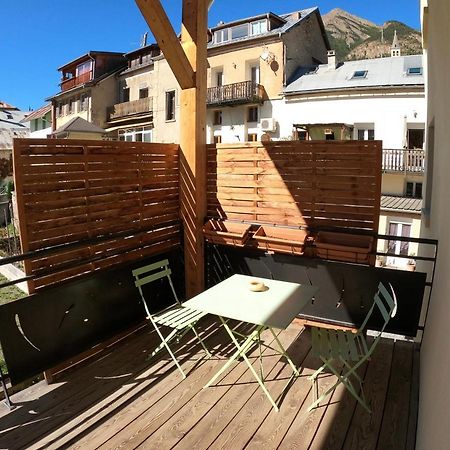 Maison Neuve Proche De Barcelonnette Jausiers Dış mekan fotoğraf