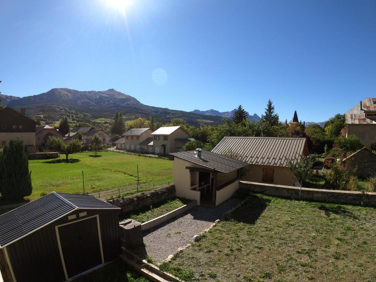 Maison Neuve Proche De Barcelonnette Jausiers Dış mekan fotoğraf
